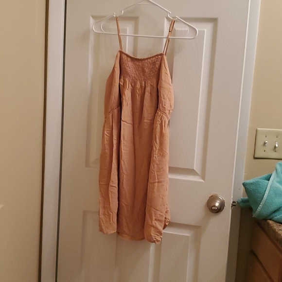 Forever 21 Dresses & Skirts - F21 Apricot color spaghetti strap dress